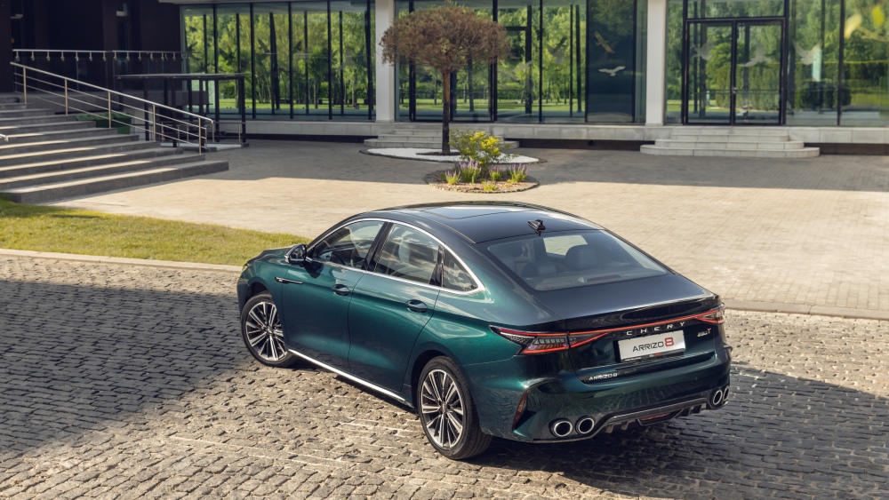 Седан Chery Arrizo 8, вид сбоку сзади