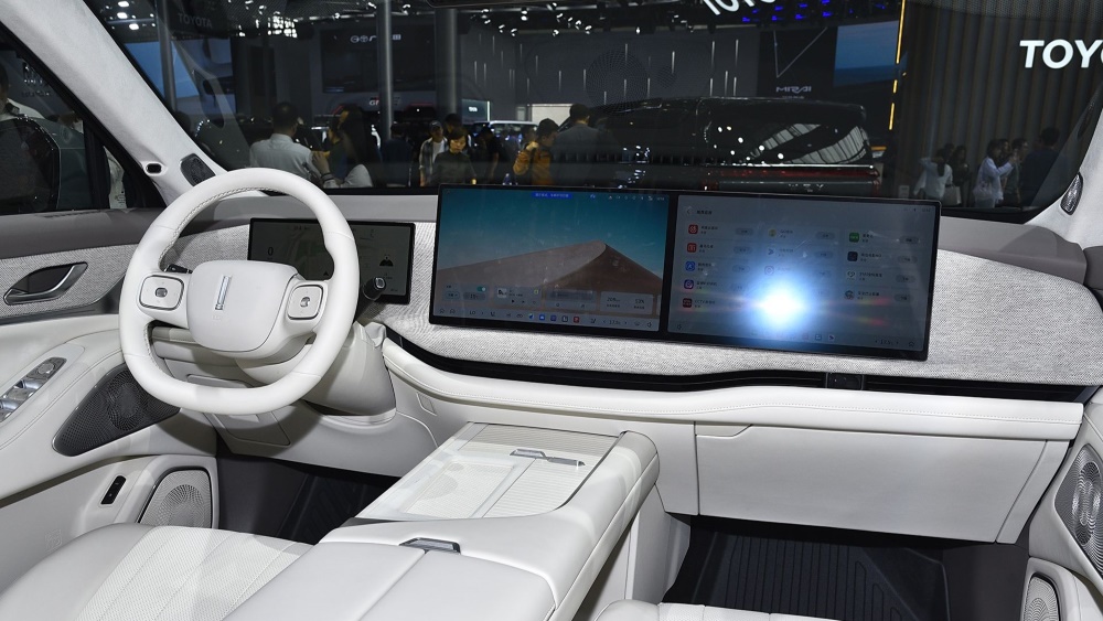 гибридный кроссовер Wey 07 интерьер Пекинского автосалона