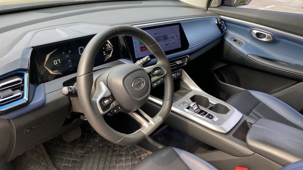 Интерьер салона GAC GS3