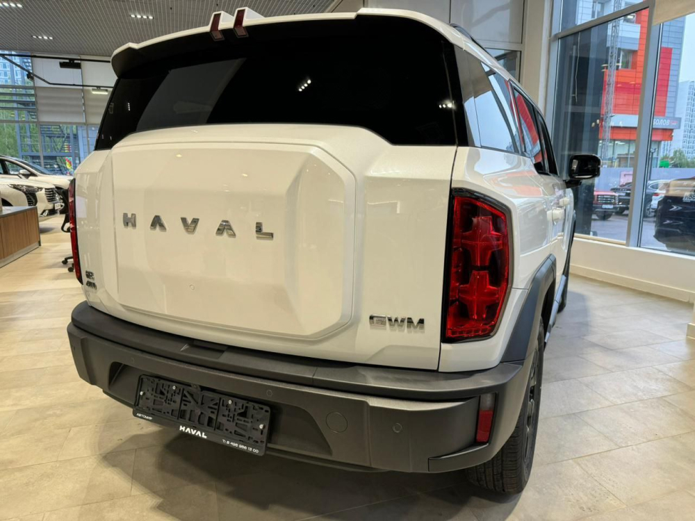 Haval h3 белый вид сзади автосалон дилер автомир купить