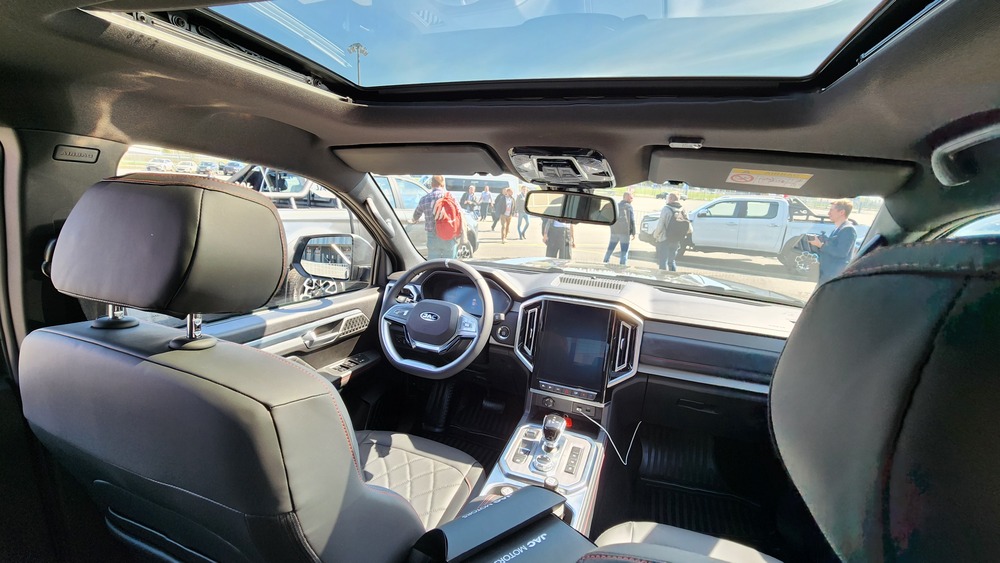 Jac T9 Test Salon Interior