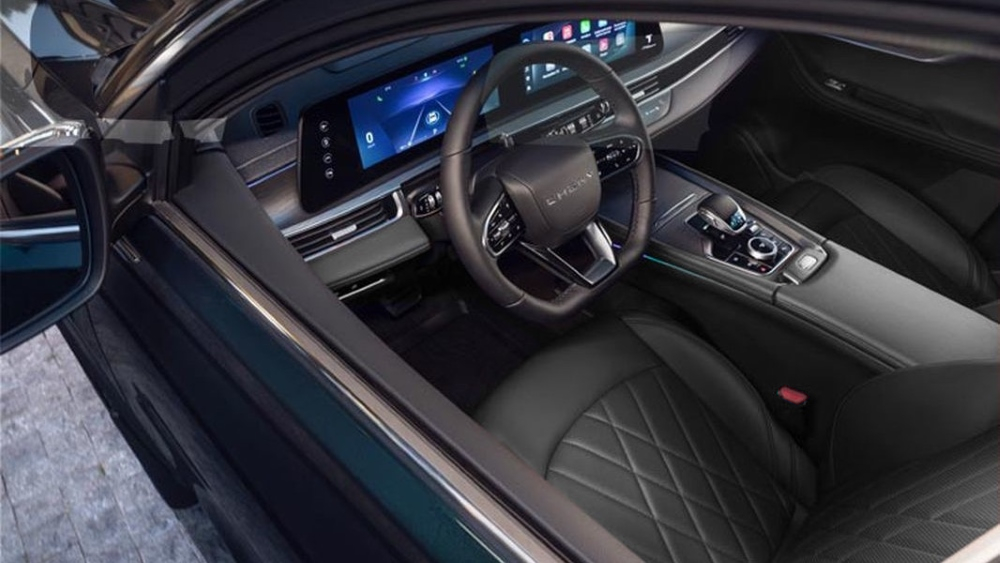 Обновленный салон кроссовера Chery Tiggo 8 Pro Max