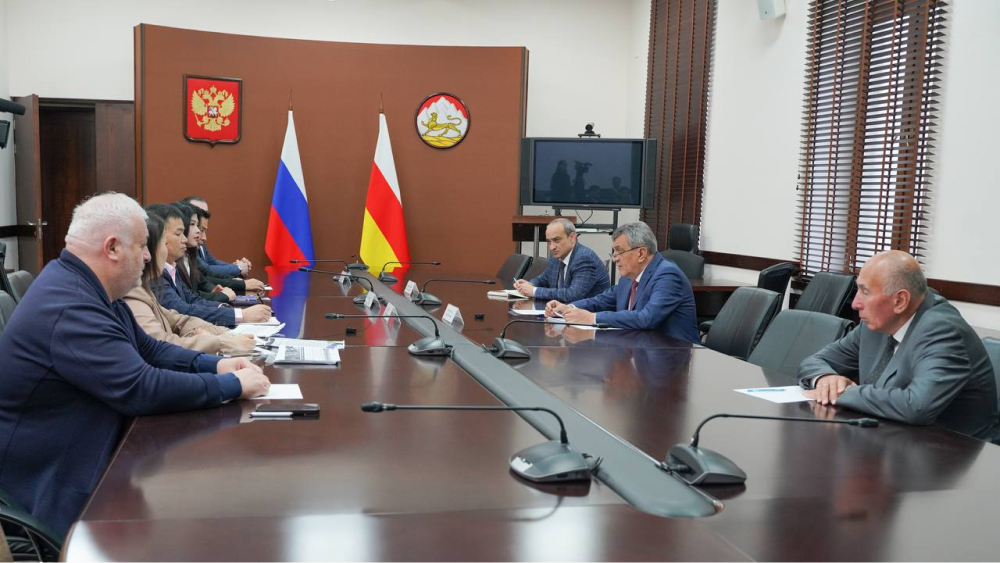 Фуцзянь Тяньрунь Юншунь Цепочка поставок Северная Осетия Сергей меняйло встреча по производству китайских автомобилей