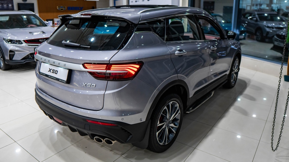 Belgee X50 от дилера Geely вид сзади купить новый Ростовский Сокол-Моторс