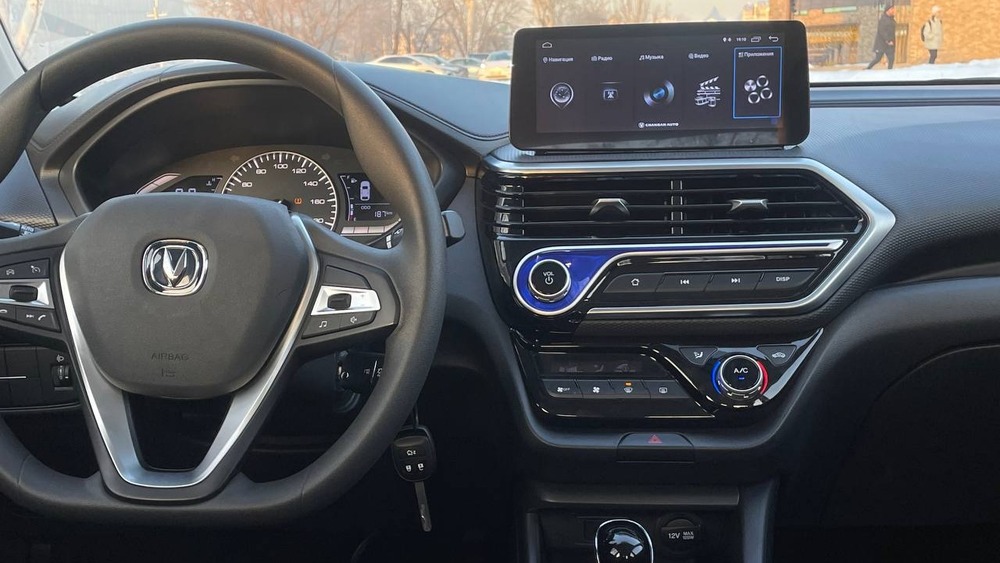 changan alsvin тест в Казахстане салон салон водительское сиденье центральная панель