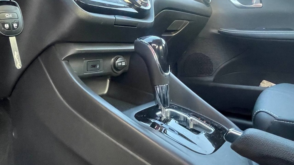 changan alsvin тест в Казахстане салон салон селектор центральной консоли