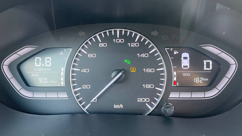 Changan Alsvin тест в Казахстане салон салон приборная панель