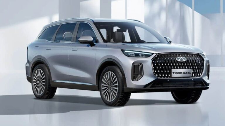 В Китае обнародованы изображения нового кроссовера среднего размера Chery Tiggo 8L