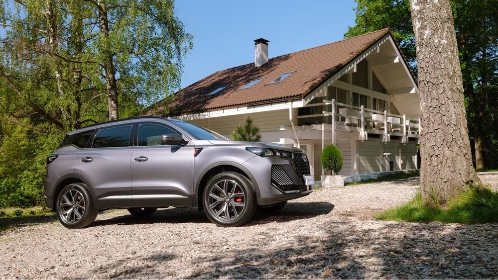 Chery Tiggo 7 Pro Max обновленный кроссовер серая сторона новые диски