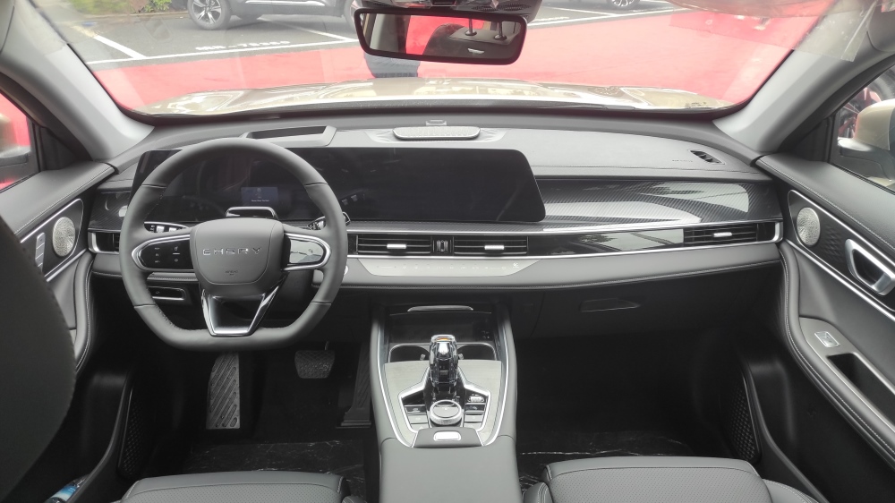 обновленный интерьер салона Chery Tiggo 7