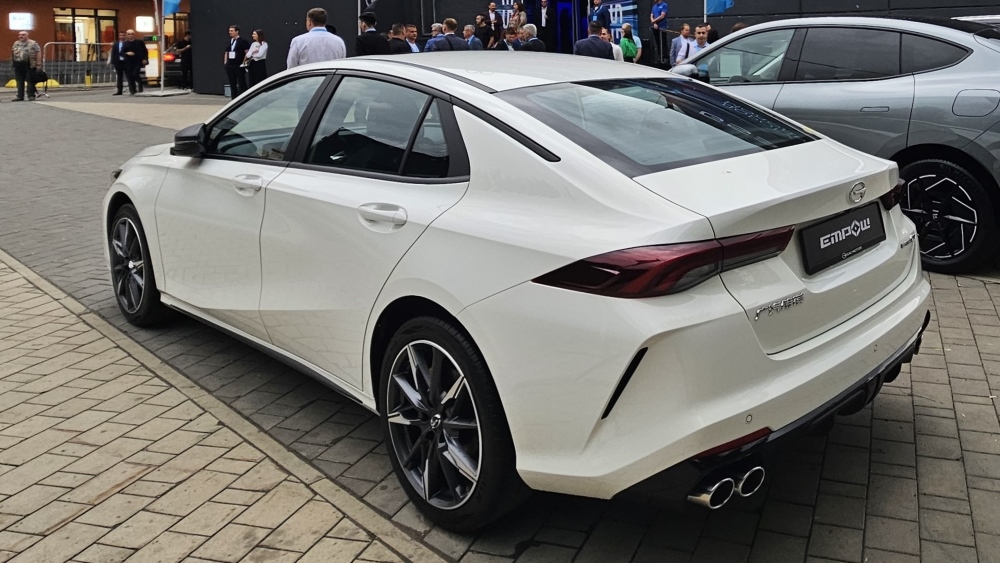 Седан GAC Empow, вид сзади