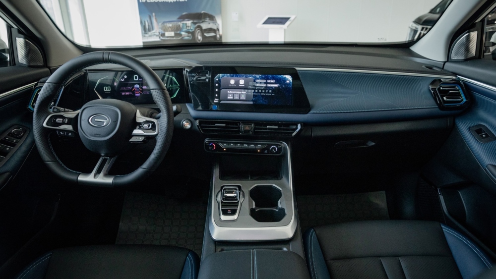 Интерьер салона GAC GS3 в автосалоне от дилера купить новый GAC Центр Санкт-Петербург