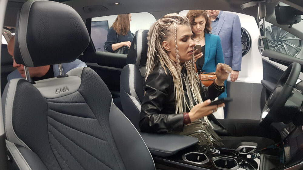 Интерьер салона Geelу Atlas New в Беларуси на дилерской презентации Минск