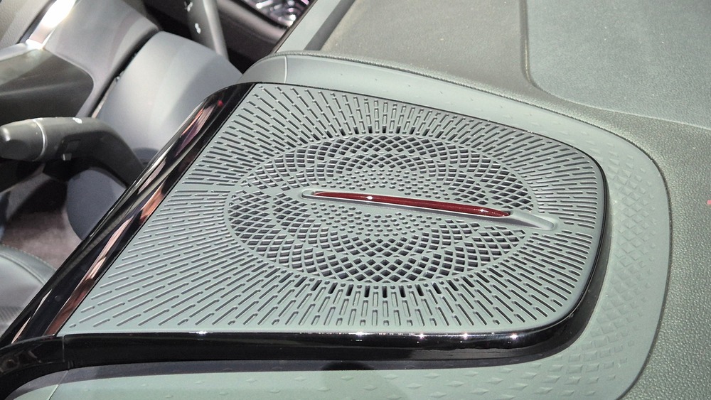 Hongqi HS3 салон салон динамик аудио красная линия