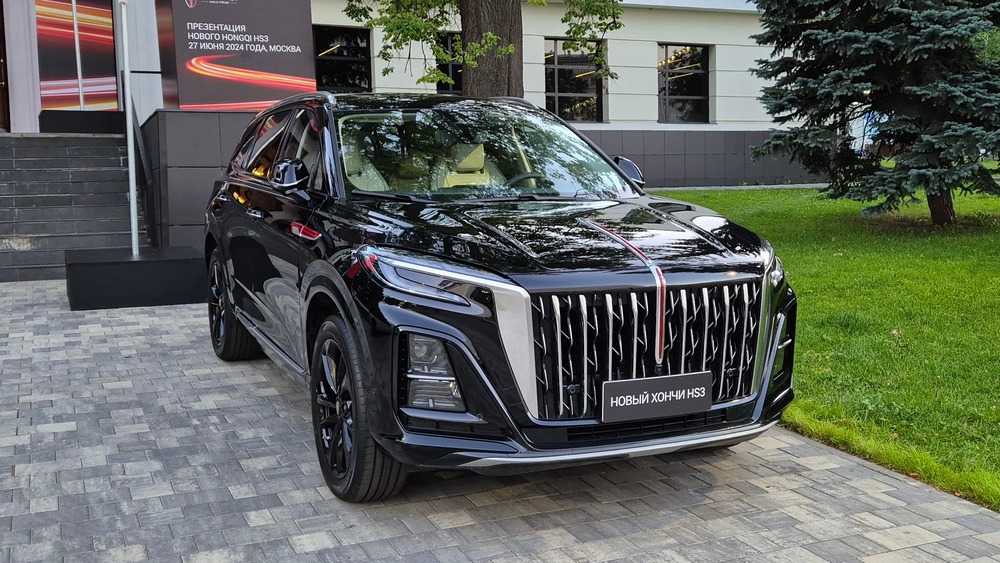 Hongqi HS3 передняя часть