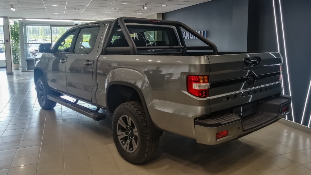 Боковые задние бамперы пикапа Huanghai N7