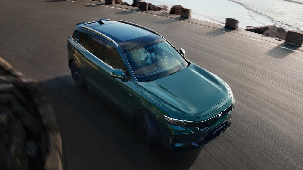 кроссовер voyah free sport edition гибрид зеленый боковые передние верх