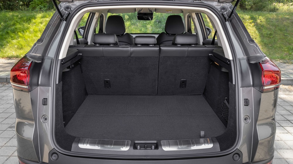 Belgee X70 интерьер салон багажник