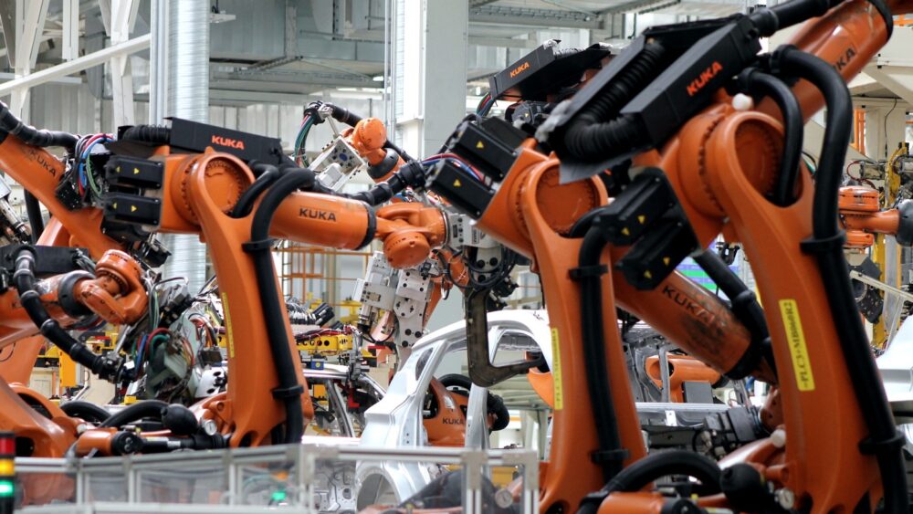 Belgi Factory Kuka Роботы