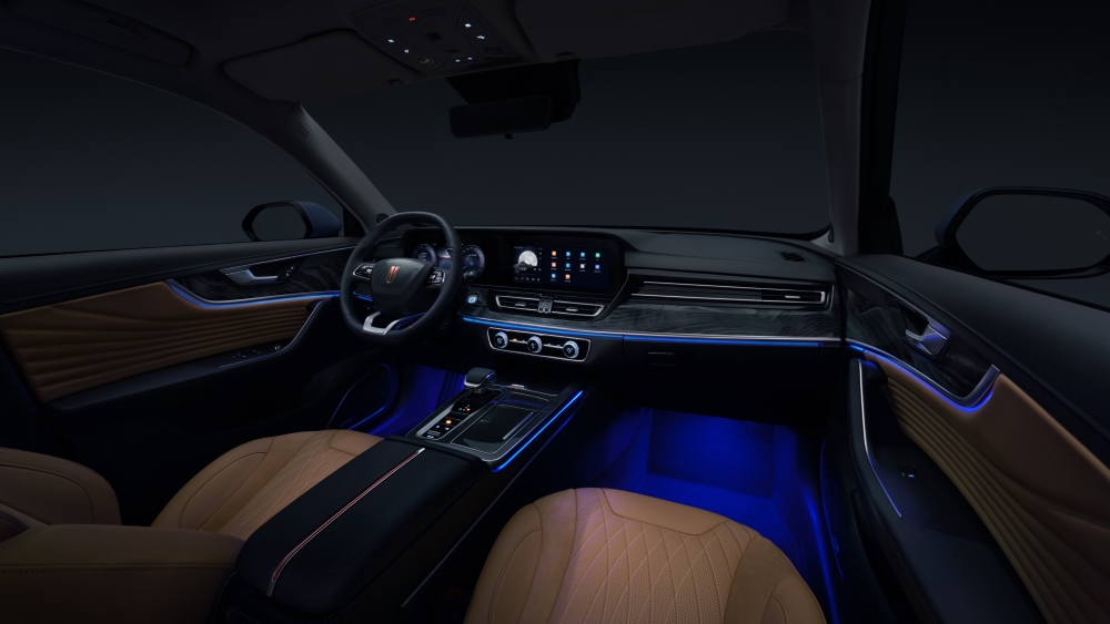 обновленный новый кроссовер Hongqi HS5 интерьер