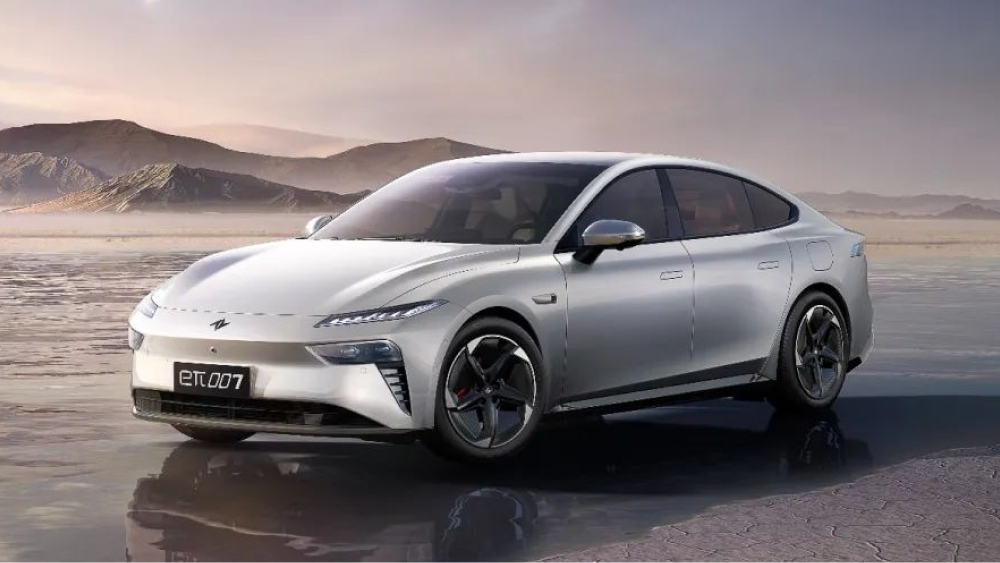 седан dongfeng eπ 007 ipai 007 боковая передняя часть серебристая
