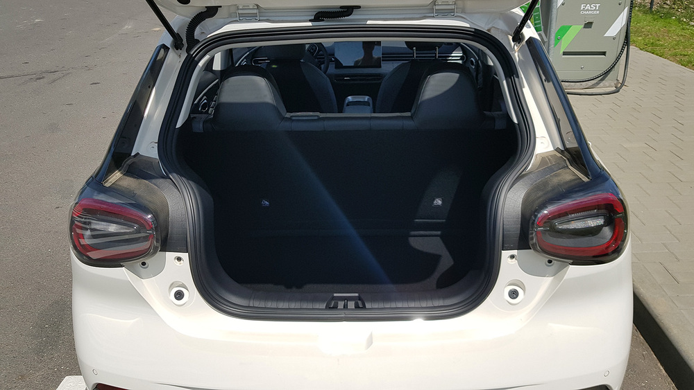 Dongfeng Box в Беларуси электромобиль салон багажник