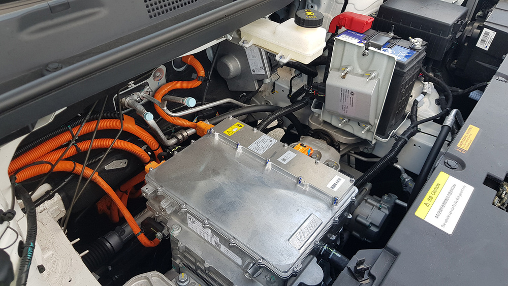 Dongfeng Box в Беларуси электромобиль двигатель капот электродвигатель