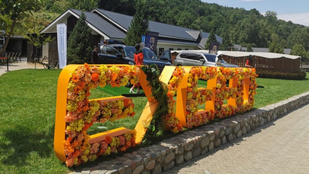 Презентация логотипа Exeed VX FL в Казахстане