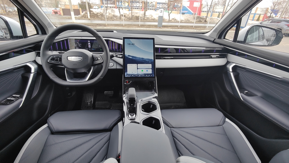 Geely Atlas тест салона Мишина интерьер