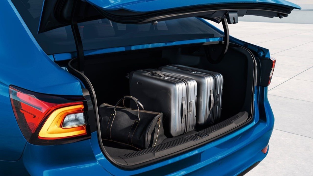 MG 5 седан интерьер салон багажник в Казахстане