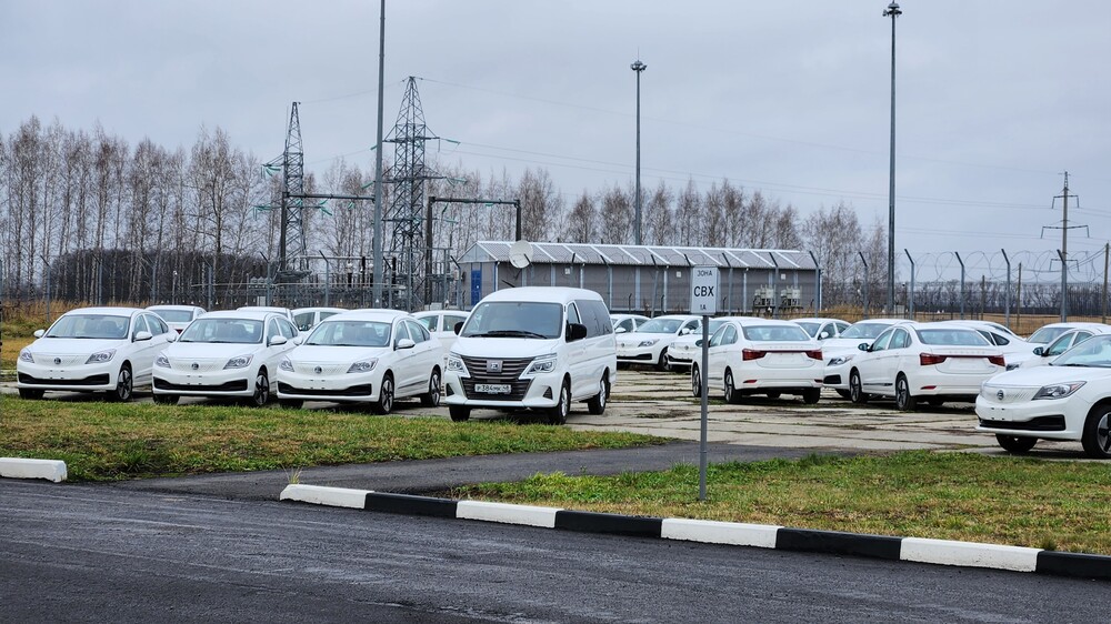 Седаны Evolute i-Pro Motorinvest продукция готовые автомобили