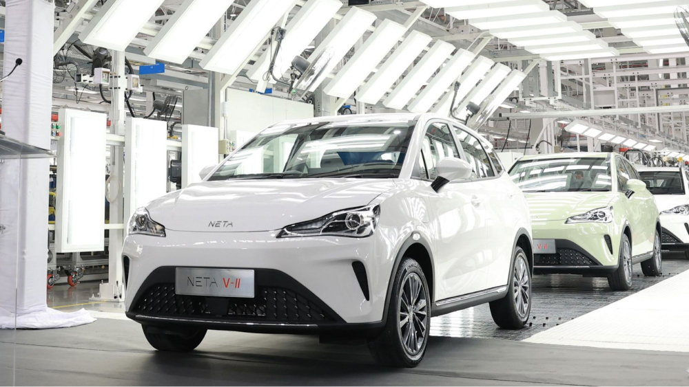 кроссовер neta aya neta v-ii передняя сторона белый таиланд