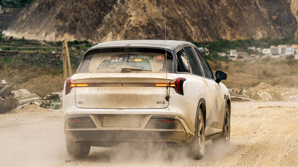 кроссовер hozon auto neta l задний белый внедорожный задний привод