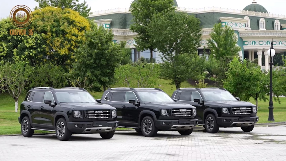 В России до конца года. Новые модели Haval, Tank и Wey рассекретили в Чечне перед премьерой