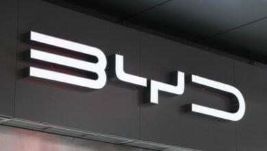 Китайский автогигант BYD обогнал японские Honda и Nissan по объему продаж во втором квартале 2024 года.