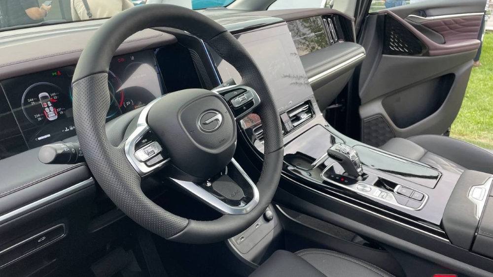 Сиденье первого ряда GAC M8