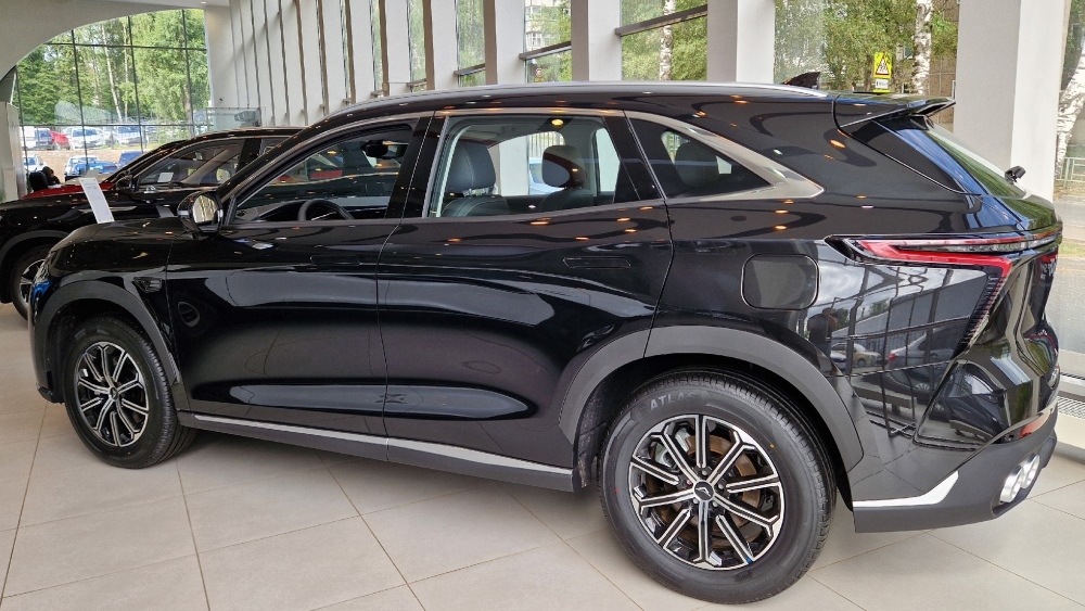 Kaiyi X7 Kunlun боковая задняя часть у дилера новая в автосалоне Киров