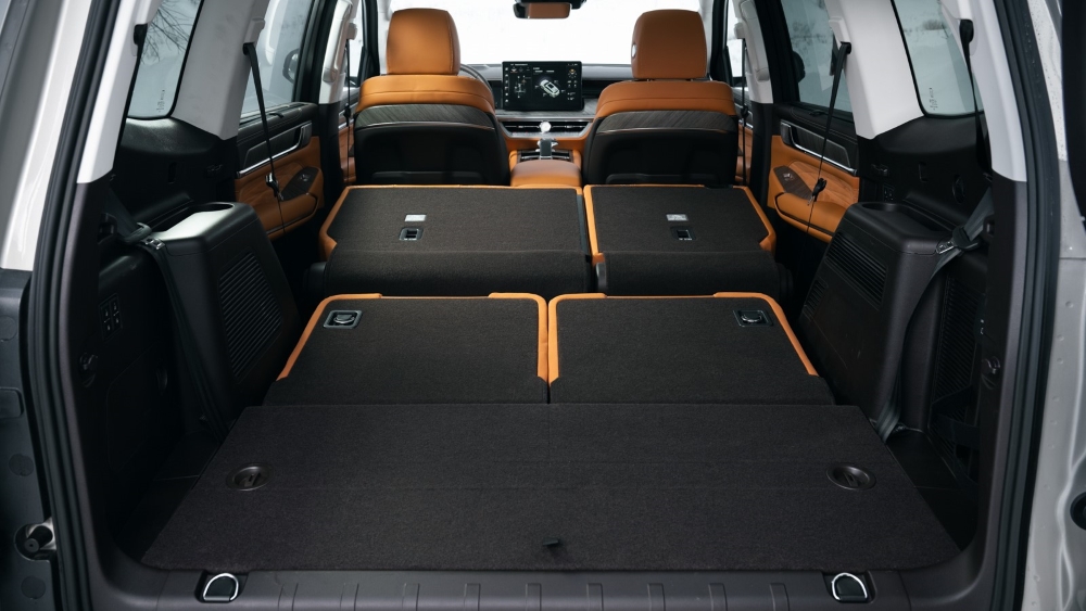 Tank 500 Urban интерьер сложенные сиденья ровный пол