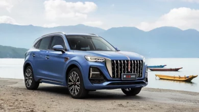В России Hongqi осенью представит обновленную версию среднеразмерного кроссовера HS5