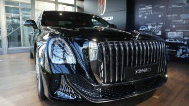 В России Hongqi на Восточном экономическом форуме (ВЭФ-2024) представил новый представительский седан L1. В России Hongqi на Восточном экономическом форуме (ВЭФ-2024) представил новый представительский седан L1.