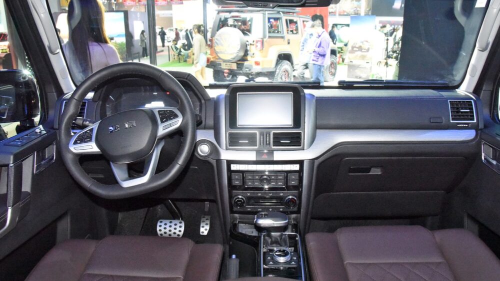 BAIC BJ80 интерьер салона