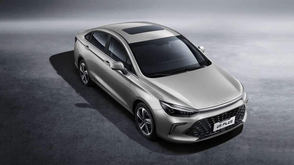 BAIC U5 Plus седан передняя часть верх