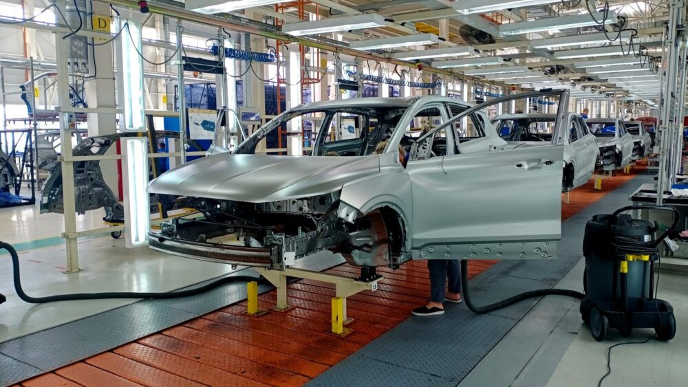 Завод в Белджи Сборка производственного кузова Belgee X50