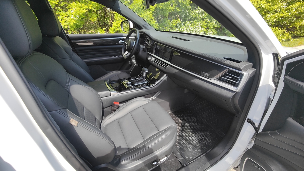 Салон Dongfeng DFSK Fengon ix7 Интерьер Сиденья Первый ряд