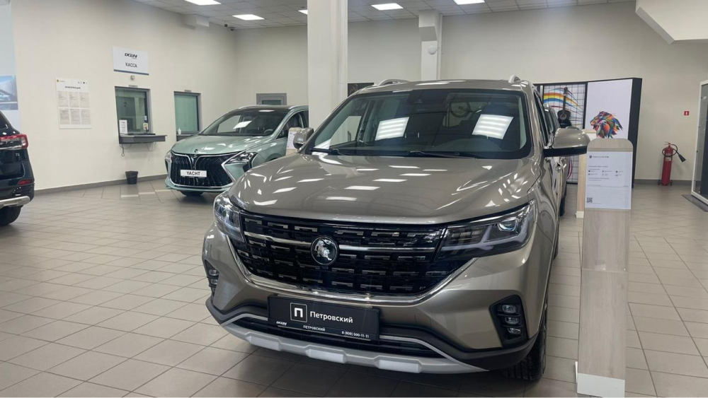 начало продаж forthing t5 кроссовер боковая передняя часть бежевый