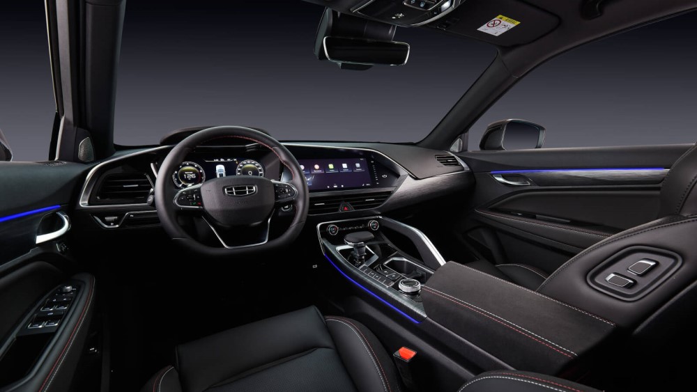 Интерьер Geely Tugella