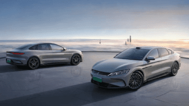 В Китае официально вышел BYD Han 2025, предлагая девять комплектаций по цене от 23 300 долларов США