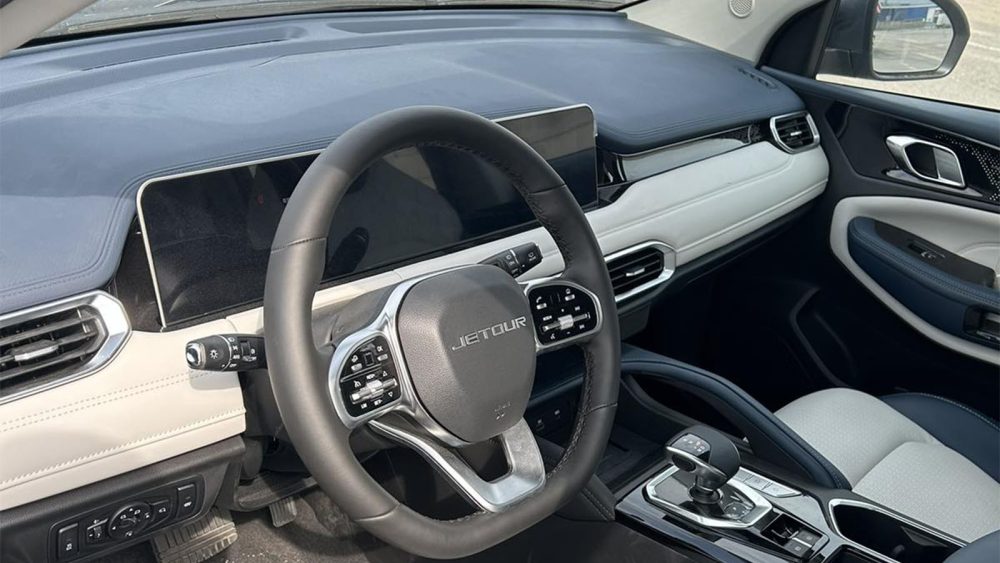 Интерьер салона Jetour X50