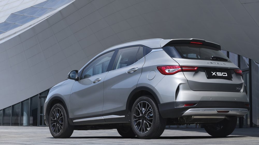 Jetour X50, вид сзади