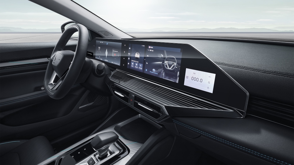 Livan S6 Pro интерьер салона первый ряд водительское сиденье экраны